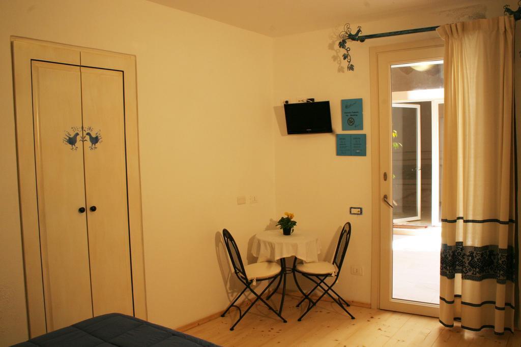 Bed and Breakfast Note Sulla Piazza Cagliari Exterior foto